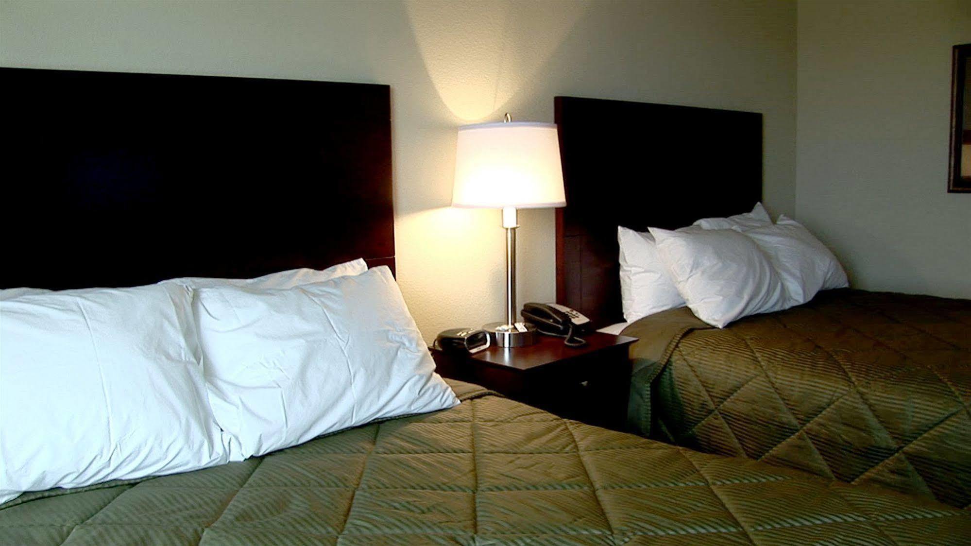 Cobblestone Inn & Suites - Vinton, Ia Room photo